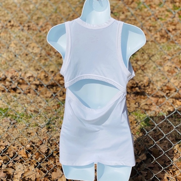 Women’s White Nike Cutout Back Tank Size Small - Picture 2 of 3
